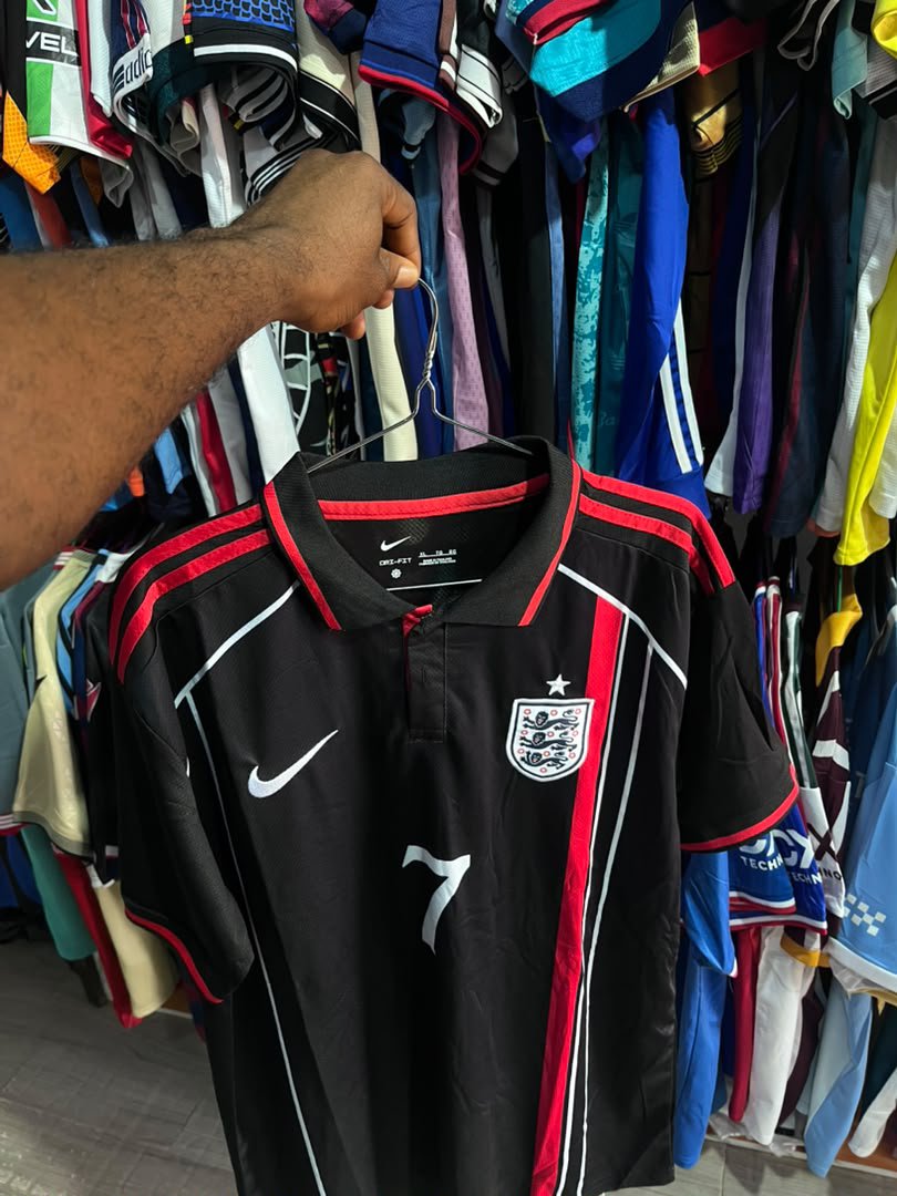 e11even_jerseys's tweet photo. England home and away fan kit

15k🛍️ https://t.co/1EcaTKED6x