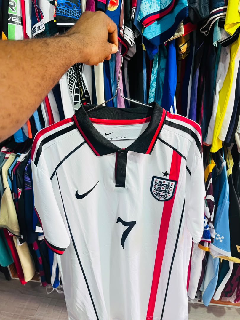 e11even_jerseys's tweet photo. England home and away fan kit

15k🛍️ https://t.co/1EcaTKED6x