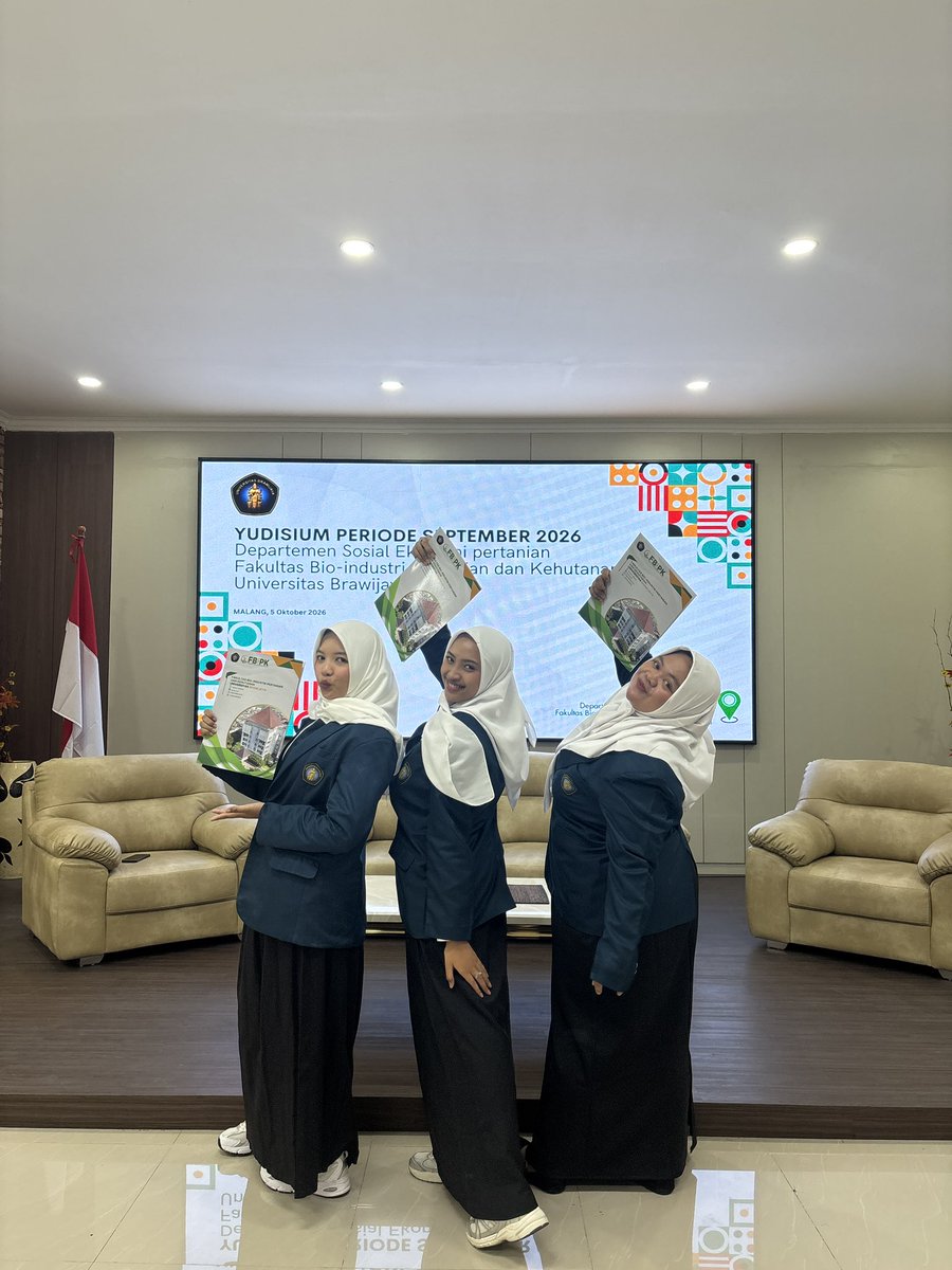 sannazera's tweet photo. akhirnya huru hara yudis kelarrrr https://t.co/qUsI3RuYjM
