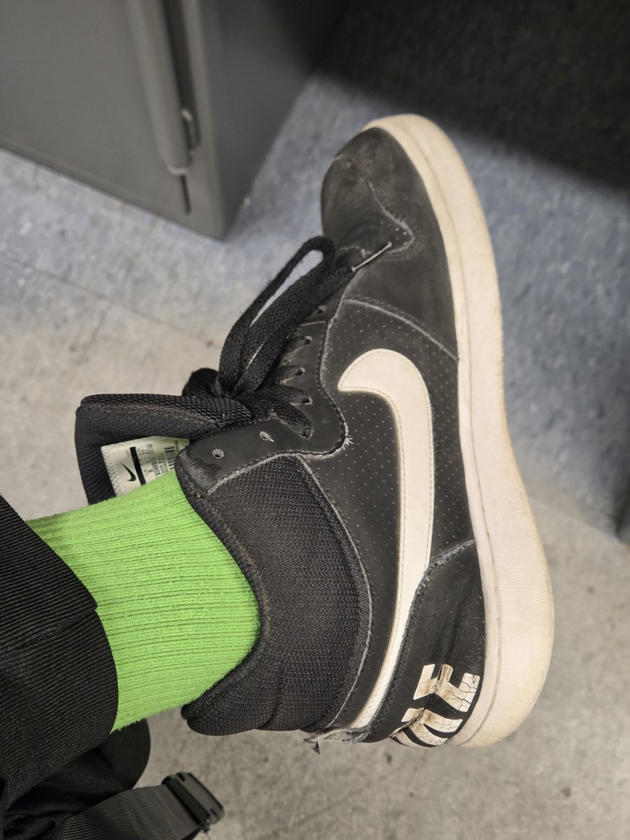 MasonBlaze5's tweet photo. Who wants to trade a few jockstraps for my beat up Nikes? Size 8.5, just like my cock ;)
#gay #porn #NSFW #twink #tattoos #gooner #undies #underwear #fetish #kink #jockstrap #sukrew #thonger #slut #rawislaw #justaholesir #horny https://t.co/rP42WYFZyr