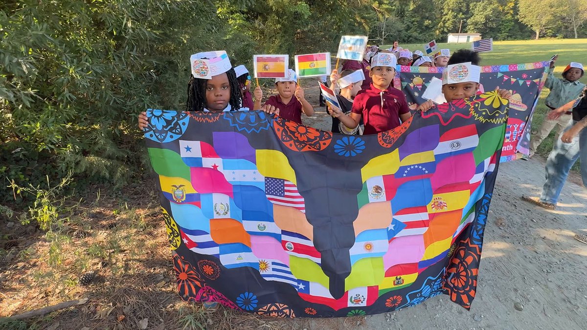 wsfcs's tweet photo. 🎊¡Viva la cultura! @SpeasGlobal Elementary first graders celebrated #HispanicHeritage with their annual parade, honoring the cultures and traditions that make their school community special. 🌎❤️https://t.co/kE6OcpOchS #WSFCS #MagicofMagnet #DualImmersion https://t.co/NtnkCJ3hFr