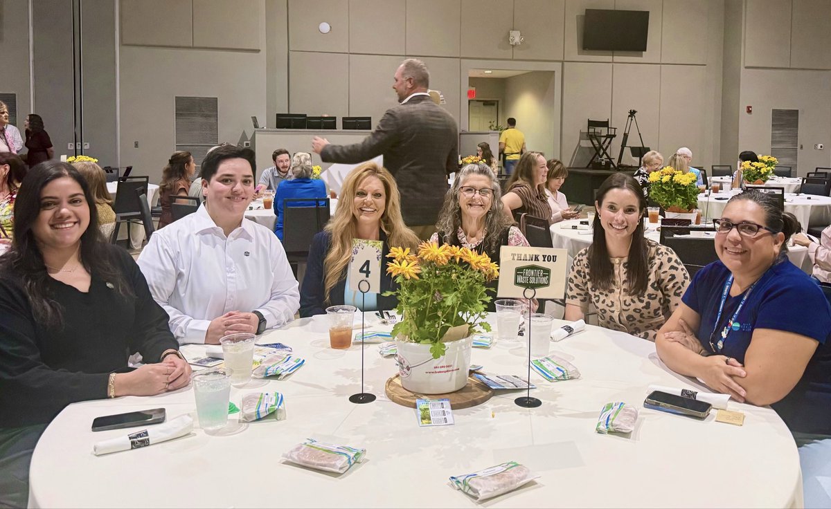 FrontierWaste's tweet photo. A great afternoon supporting Keep Pearland Beautiful at the 22nd Annual Plant Thyme Fall Luncheon! 🌿

We enjoyed connecting with community leaders and neighbors while supporting an organization dedicated to keeping Pearland clean, green and beautiful! https://t.co/M5iIXMOJDa