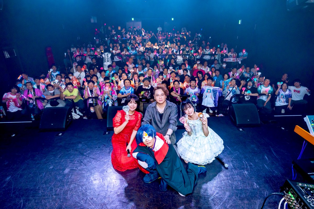 dRESS_avenew's tweet photo. 10/4（日）ツインエンジェル20th Anniversaryライブin Takara Osaka！ #TA20thLIVE 
「LOVELY〜天使の軌跡〜」
「ANGEL 〜天使の奇跡〜」
🎤佐倉紗織🎤白沢理恵🎤上乗恋ちゃん💿DJバル💻VJキョン💻にゃんぺー📷Chiro💻すぎもん💇🏻‍♀️波村さん🎹どれちゅ
&amp;🔥勇者のみんな！
Produced by ave;newでした👍🏻✨ https://t.co/0eEkfnr2Gi