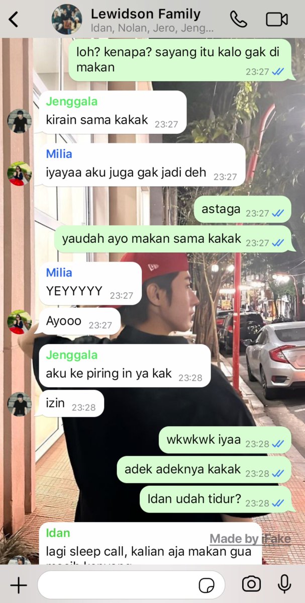 Matchateasun's tweet photo. #Lewidsonfamily;
#Dailylife

Kakak dan sate taichan
—Zhao Lusi ft Park Jisung ft Huang renjun three post au https://t.co/SIa0jRop7V