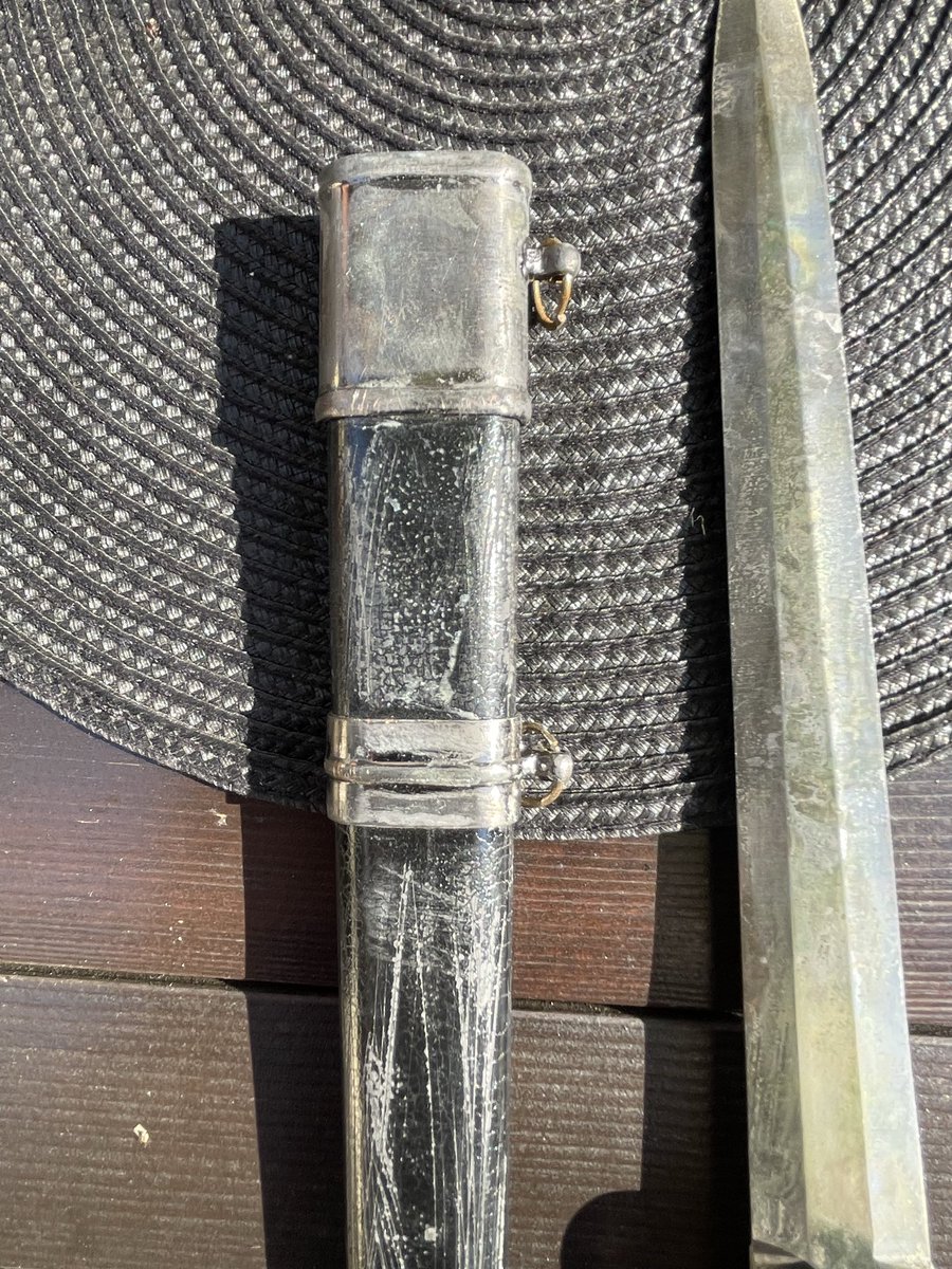 Thedemanator's tweet photo. Who’s sword is better mine or @jokerwaffenfren https://t.co/awrLoBbmmA