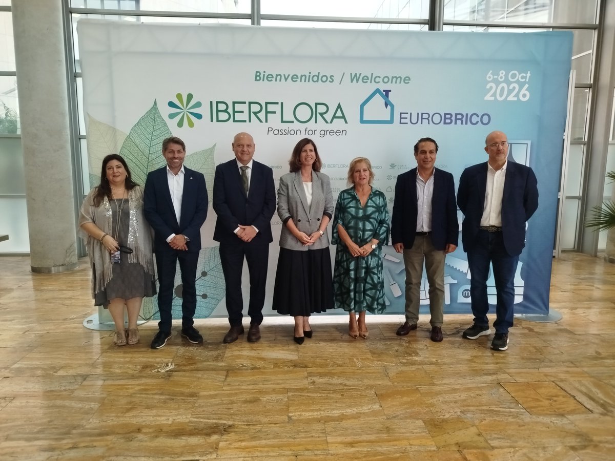 ava_asaja's tweet photo. 🪴 @Iberflora reúne hasta el jueves más de 400 marcas de plantas, flores, tecnología y paisajismo en @Feria_Valencia.

@asfplant impulsa esta feria que alcanza 40 mercados internacionales, el doble del año pasado, para afianzar las exportaciones.

📷 https://t.co/39OGn4rsB9 https://t.co/BeDIRQiAQQ