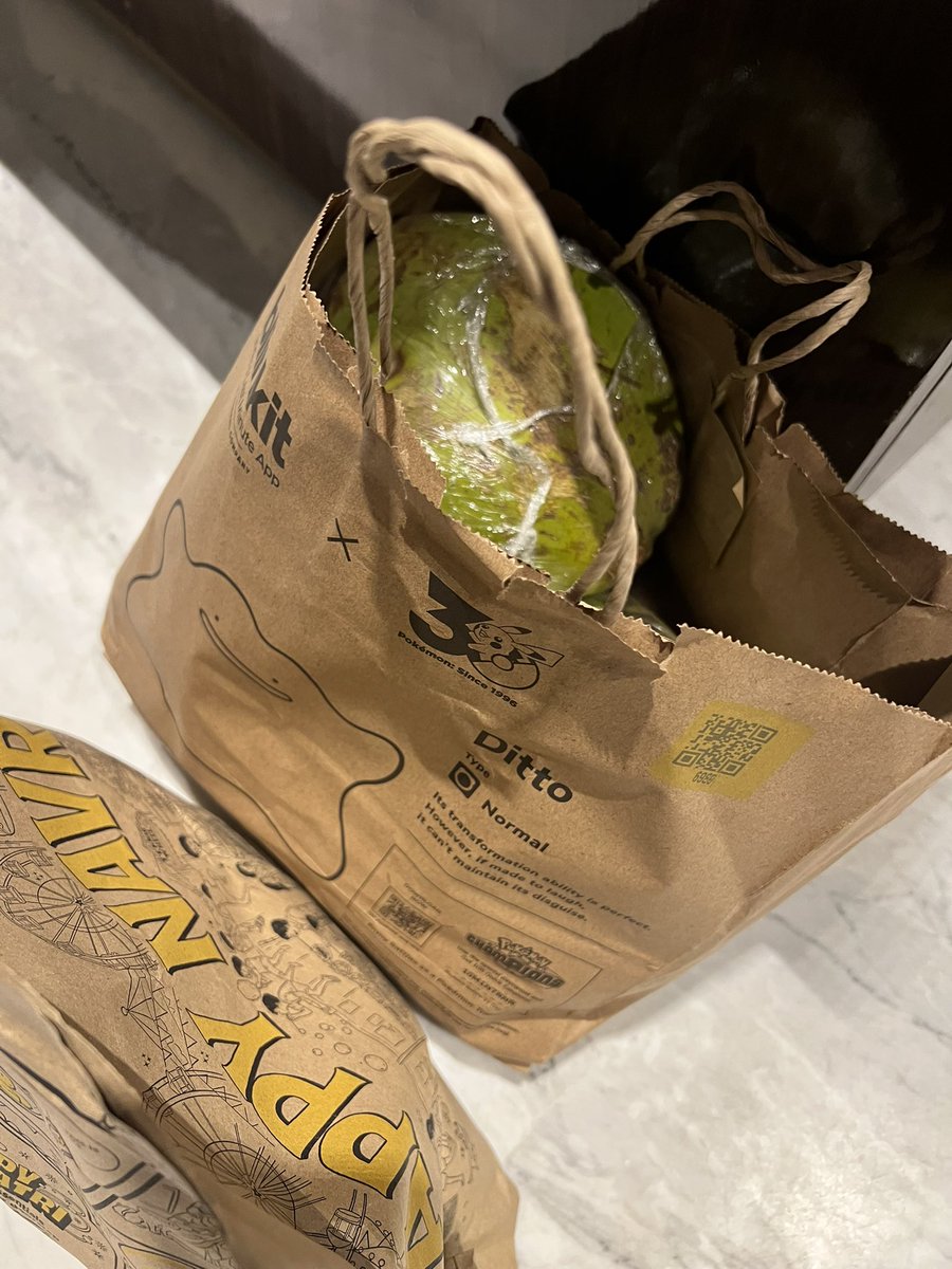 nehagj7's tweet photo. @letsblinkit @blinkitcares may I know the use of having plastic covering on coconut ?? It’s wastage of plastic. It’s is non biodegradable and it is not required. So much pollution for no reason. Let’s be kind to our environment and mindful. This is not acceptable. @fssaiindia https://t.co/bk3Sg97Ecj