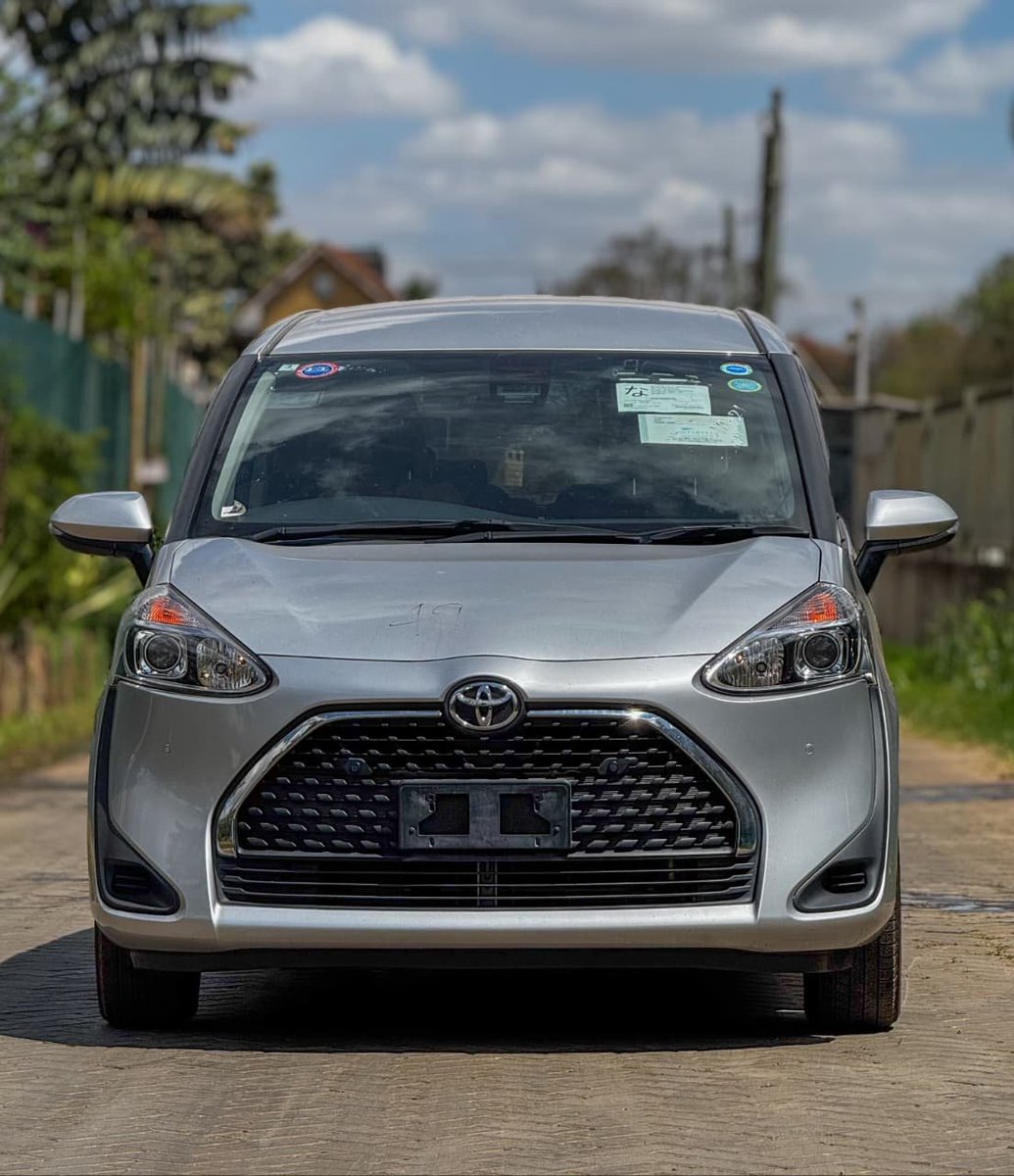 ZataMotorsKe's tweet photo. ๏ธ 2019 TOYOTA SIENTA
โ
๏ธ 1500CC NON HYBRID
โ
๏ธ 6 SEATER
โ
๏ธ AUTOMATIC TRANSMISSION
โ
๏ธ SINGLE SLIDING AUTOMATIC DOOR
โ
๏ธ LANE ASSIST
โ
๏ธ ANTICOLLISON CONTROL
โ
๏ธ EMERGENCY BRAKING
โ
๏ธ PARKING SENSORS
PRICE : 1.8M
#LindaMtaani #AbsaExposed #Ebola https://t.co/4Gti3ZJuQz