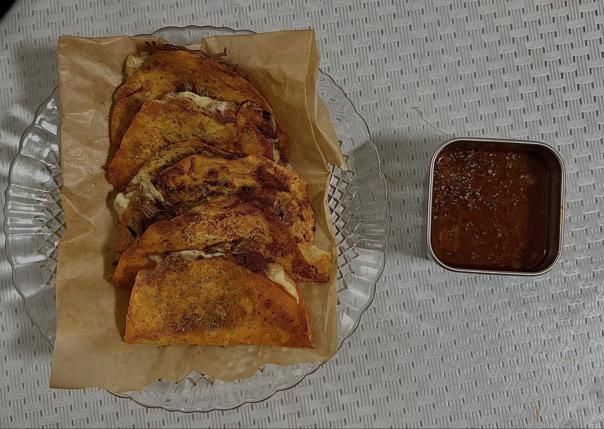 ravenbake's tweet photo. celebratory post of the birria tacos I’ve made 

both with store bought and handmade tortillas https://t.co/54NbzdjctK