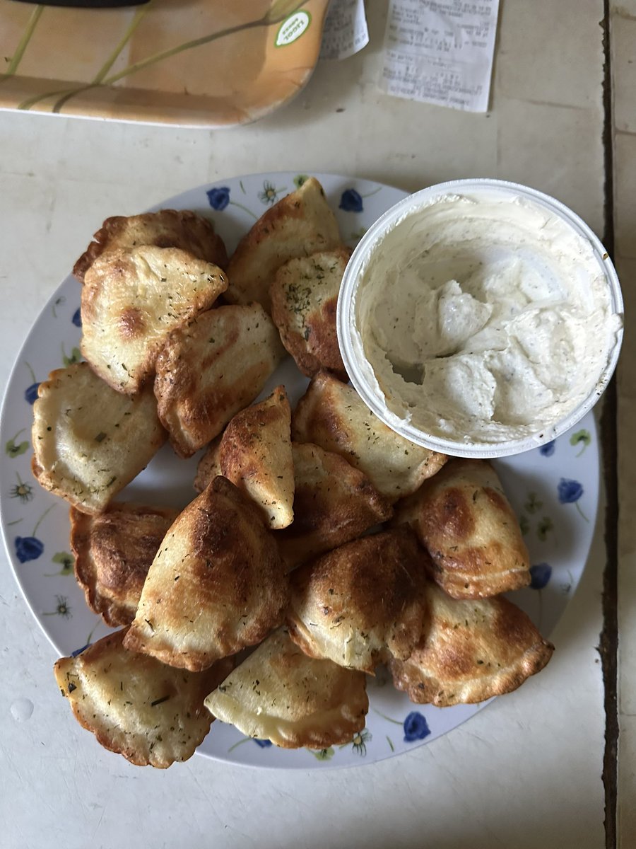 pjo5G's tweet photo. Airfryer najlepszy wynalazek ludzkosci po vibecodingu i masturbacji https://t.co/YumQYh64UK