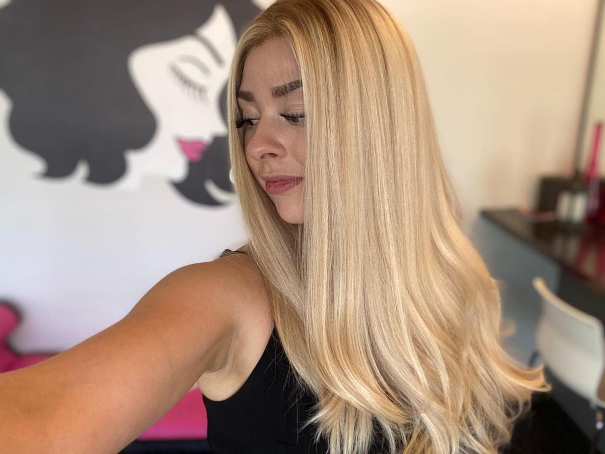 FolleaHair's tweet photo. “My favorite FOLLEA Grandeur wig.” - @a.wig.and.a.prayer ✨⁣

The Grandeur human hair wig is meticulously handcrafted with our top 10% Private Reserve 100% European Premium ponytail hair - exceptionally silky with unmatched luxurious beauty, sheen, texture and natural movement. https://t.co/f1Soqc1mzf