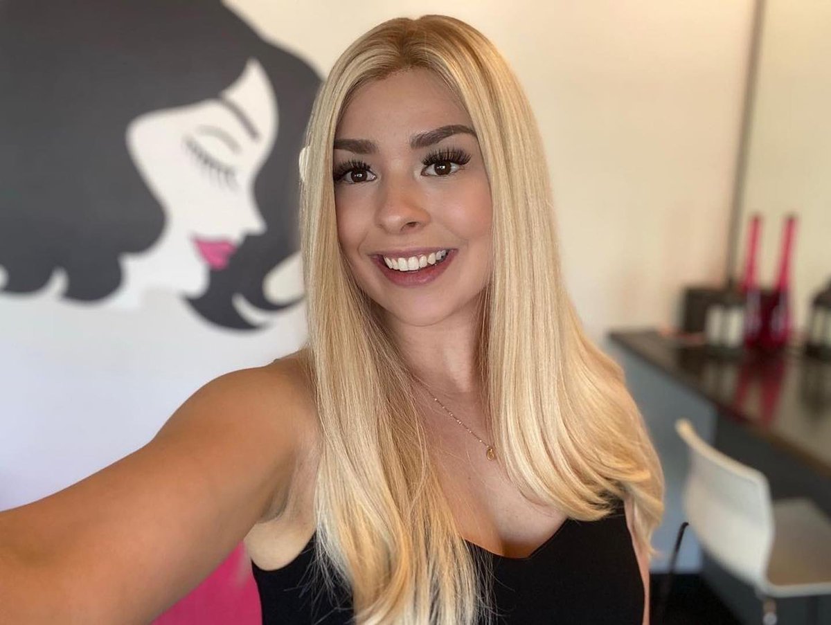FolleaHair's tweet photo. “My favorite FOLLEA Grandeur wig.” - @a.wig.and.a.prayer ✨⁣

The Grandeur human hair wig is meticulously handcrafted with our top 10% Private Reserve 100% European Premium ponytail hair - exceptionally silky with unmatched luxurious beauty, sheen, texture and natural movement. https://t.co/f1Soqc1mzf