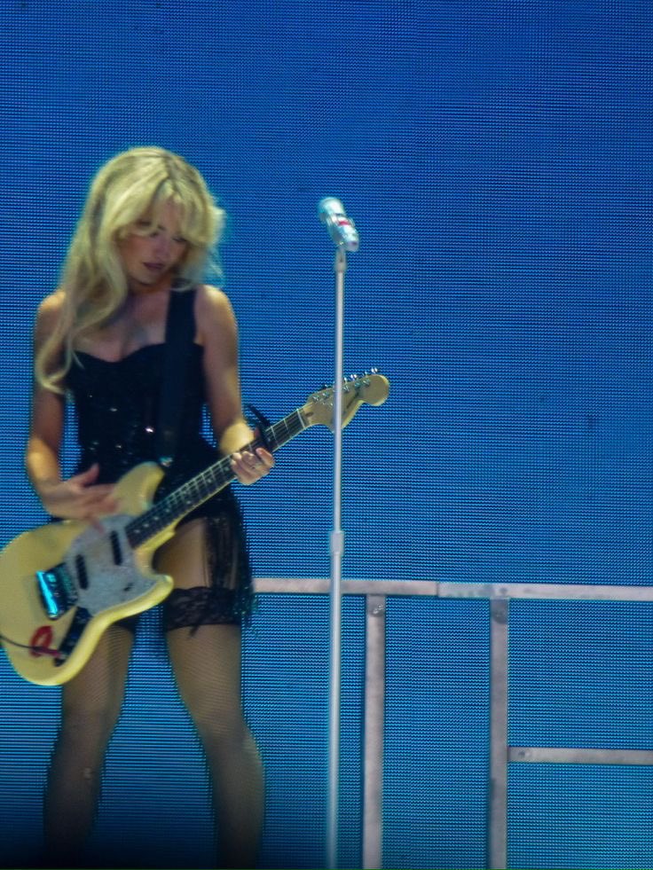 sabscuties's tweet photo. my rockstar girlfriend https://t.co/Mm3bTDCANh