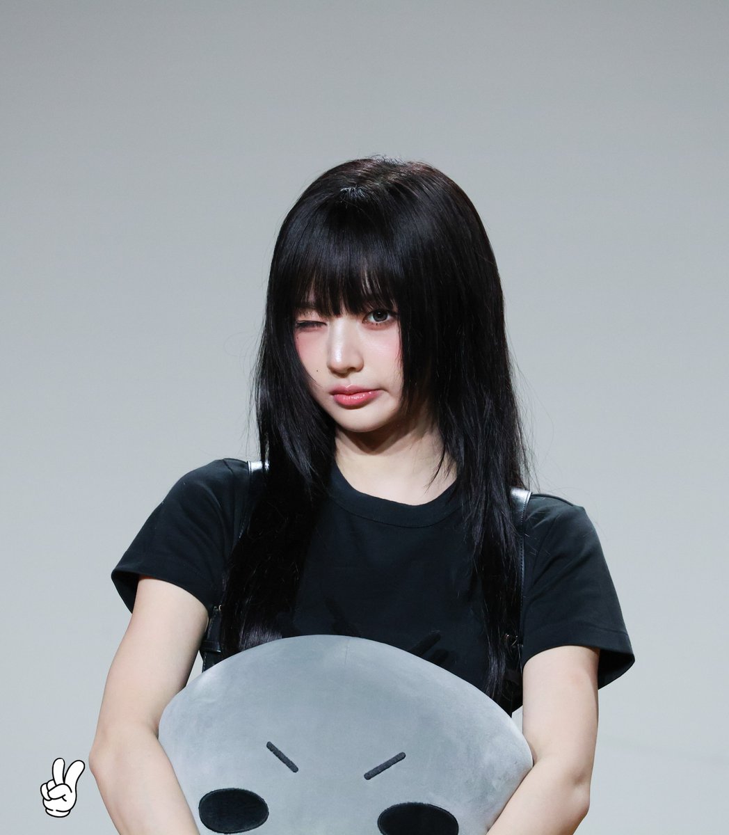 triplesbburing's tweet photo. 20261004 애플뮤직
👩
#tripleS #트리플에스 #トリプルS
#곽연지 #연지 #YeonJi https://t.co/txI3CCmybP