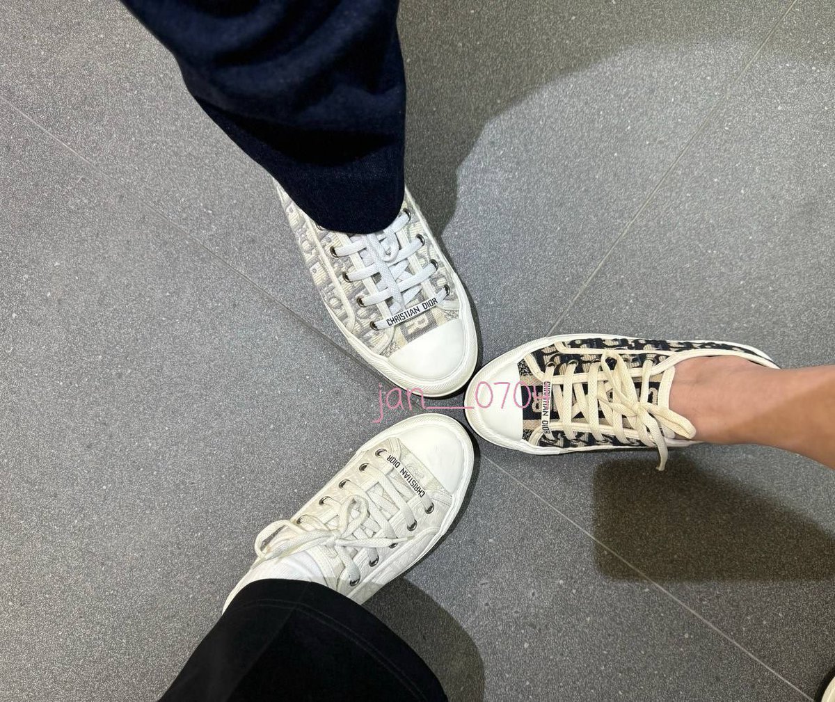 jan__0704's tweet photo. When you’re friends with the right ones — #JISOO fans. 👀👟
IYKYK. Hi, @Dior.

No bots.
No fake likes.
Just real support. 💯

We show love the Jisoo way, by buying what she endorses. https://t.co/SPYqyvFstI