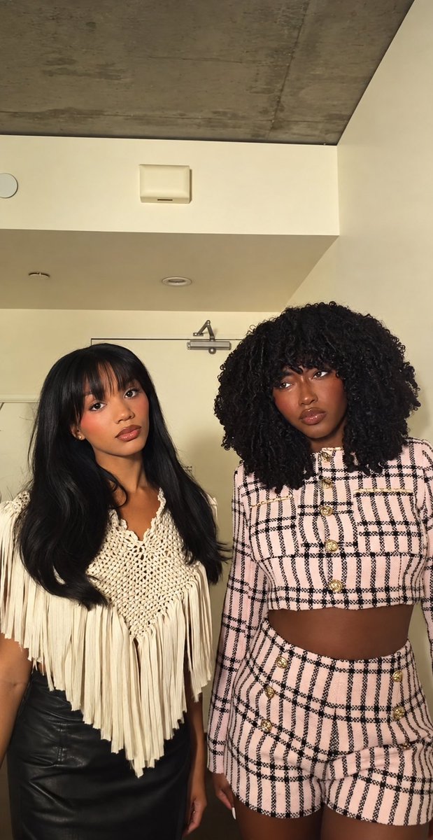 _moodboard1's tweet photo. Melanie &amp; Aniya https://t.co/TEGcnPisDE