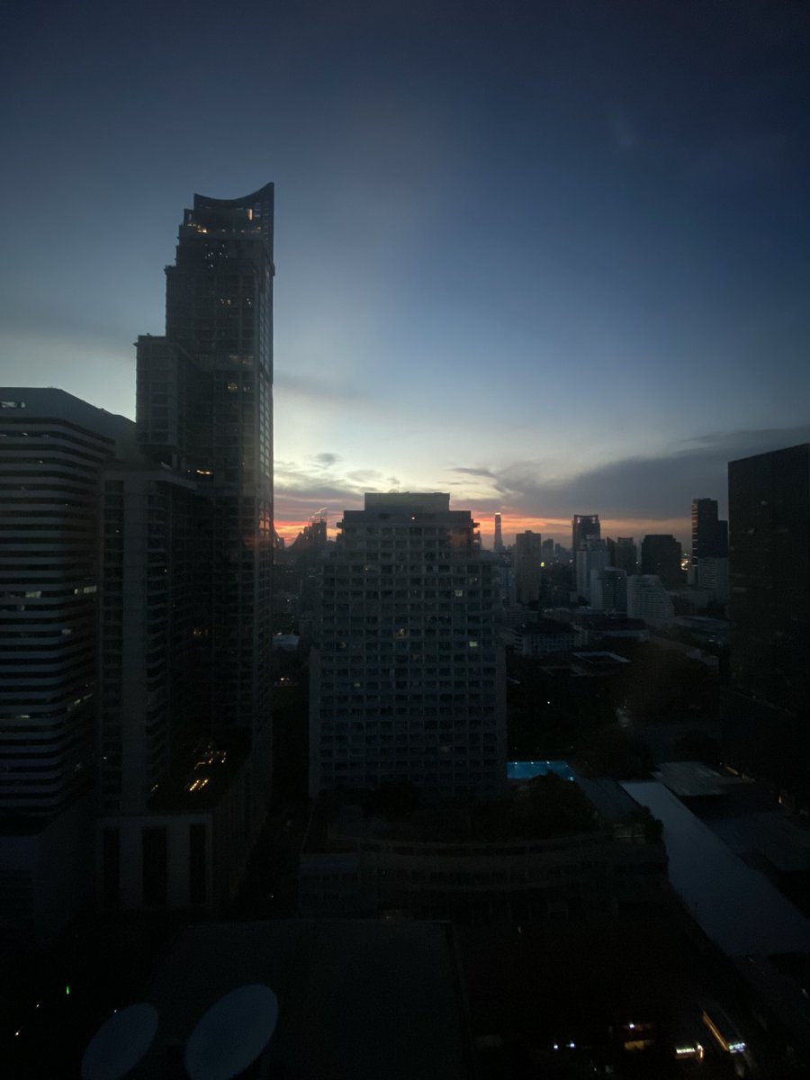 APIKIT_ICE's tweet photo. ทุกคนกิน���ะไรกันนน วันนี้ฟ้าสวยมาก #apikiticeza67 https://t.co/KpL09mnA2U