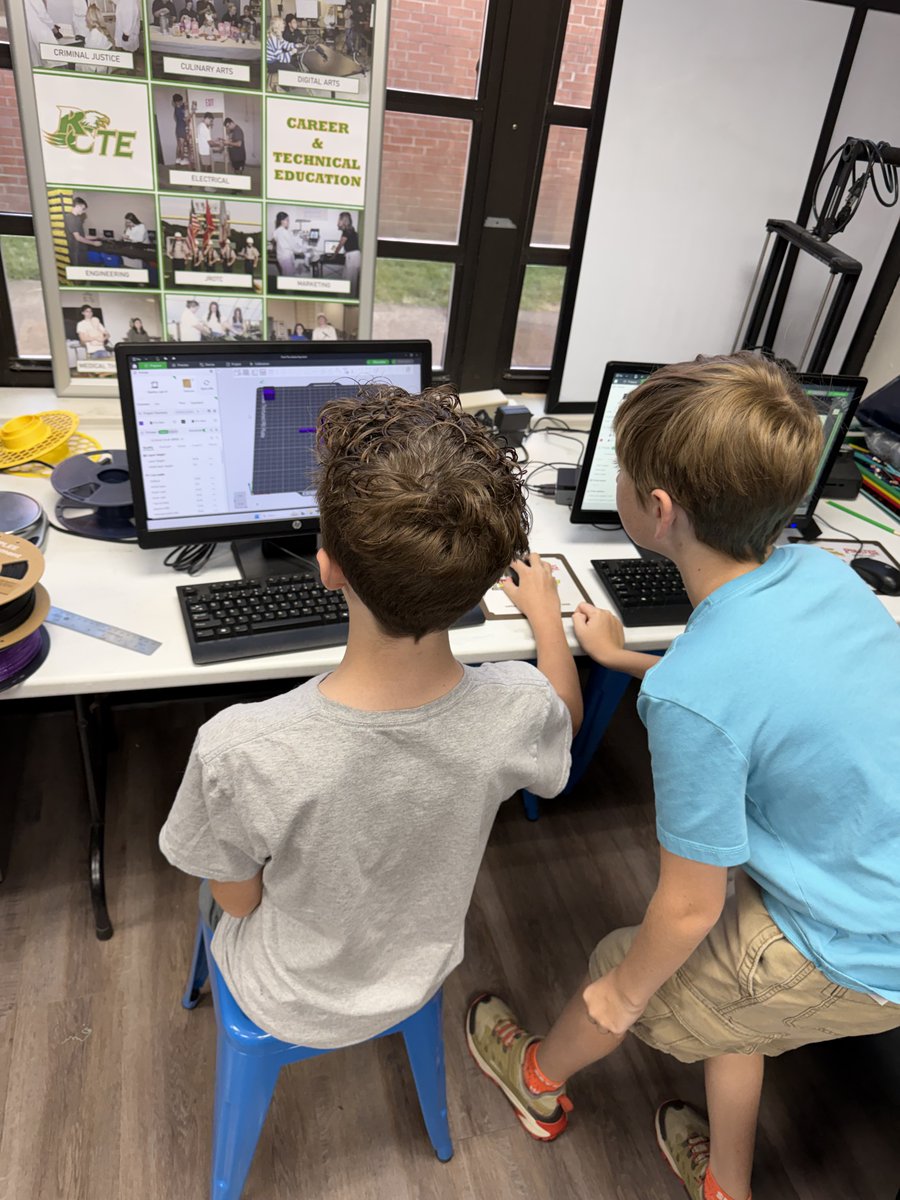 RuralTechFund's tweet photo. Ms. Eakin's students in Dayton, TN, are hard at work with their new Bambu Lab printer, designing, exporting, painting, and printing projects! "It is so rewarding for them to see their hard work turn into something tangible." 
#Rural #STEM #CSforAll https://t.co/tk2El8Si34