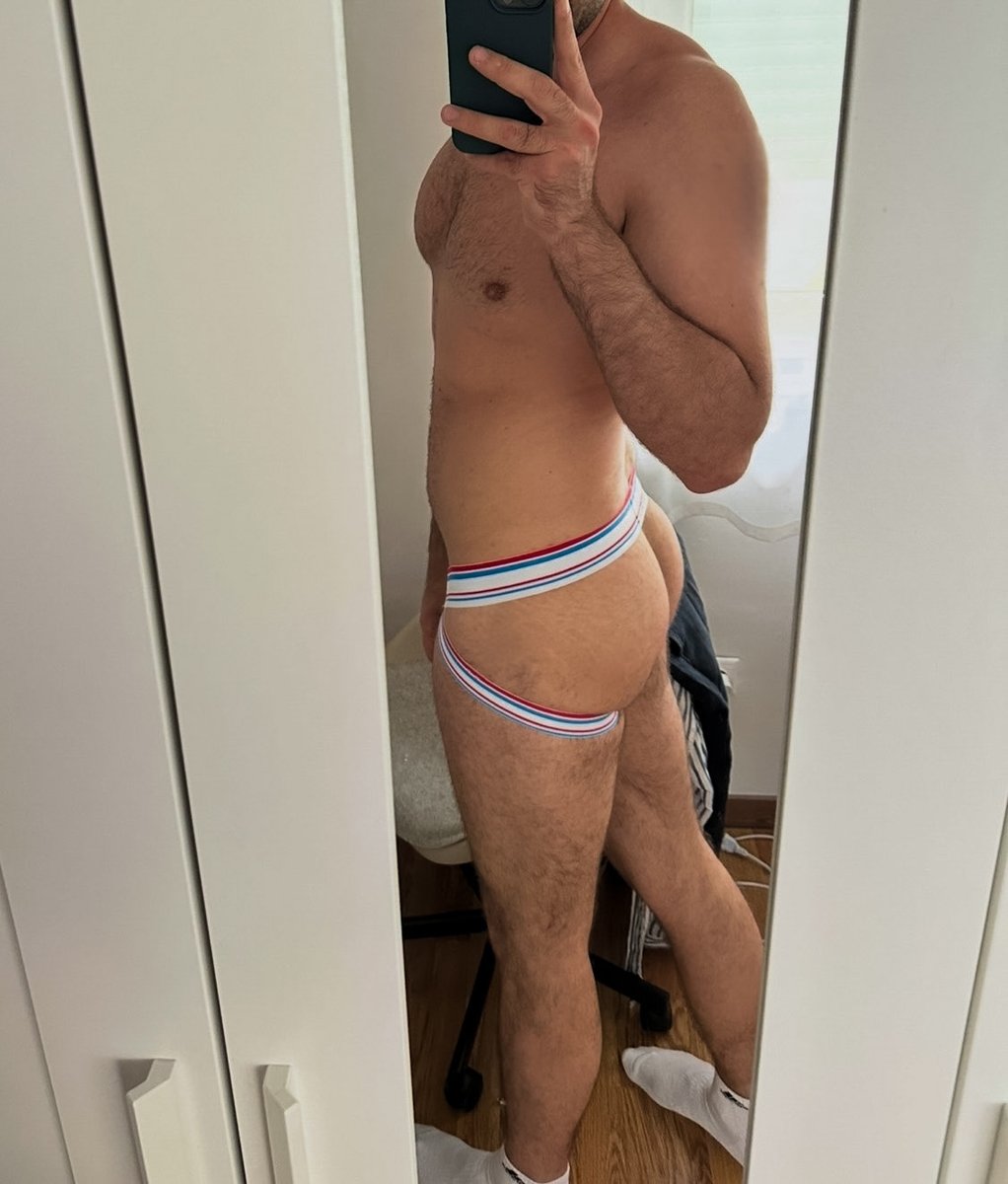 footnote95's tweet photo. 🍑 #gay #jockstrap #hairy #horny #sub #gaycroatia #whitsocks #ass https://t.co/M7ev2YpgqX