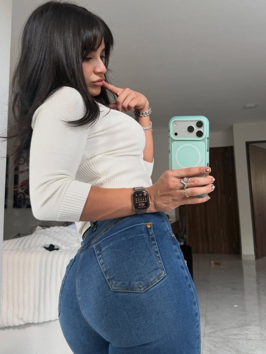 ignaciooxxx's tweet photo. Hoy meto paj4 con el cul0 de Al4n4 😍😍 https://t.co/ZXp8g4aRDo