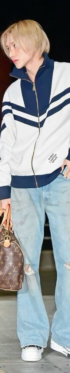 ONLYWONBIN_TH's tweet photo. 🚁 BOOST ENGAGEMENT

ขอชวนปินพึ / บรีซจึ มาเมนชันชื่นชมวอนบินกับ Airport Look  👕 และติดแท็กเพื่อเพิ่มยอดกันค่ะ ✨

รูปแบบประโยคที่ใช้:
คำชม + วอนบิน + พูดถึงสไตล์ / แฟชั่นสนามบิน

#원빈 #WONBIN #RIIZE

🏅 RT + 132 mentions
เว็บสุ่ม: https://t.co/EtoiM5KANH
(มีแนวทางและคำชมจำนวนมากให้ใช้ค่ะ)