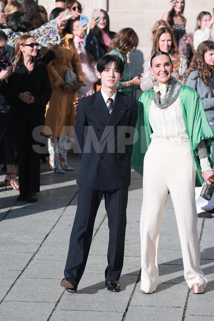 nhphngn's tweet photo. My heart is so full of pride seeing everything Siwoo has achieved during this journey 🥺💜

PROUD OF PARK SIWOO 
#PARKSIWOO 
#PARKSIWOOPFWSS27
#PARKSIWOOxVALENTINO https://t.co/HGDzCEurjS