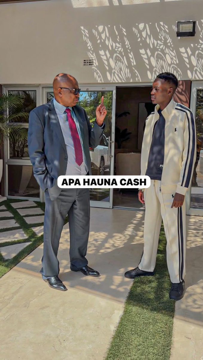 CMukungunugwa's tweet photo. Dr Philip Chiyangwa is not only one of Zimbabwe’s prominent real estate billionaires, but also one of the early champions of Black economic empowerment in the country. 

A PROPERTY MOGUL who has long advocated for indigenous Zimbabweans to own businesses, property and control their economic destiny. 

APA HAUNA CASH 💰 IWE WOSVORA?