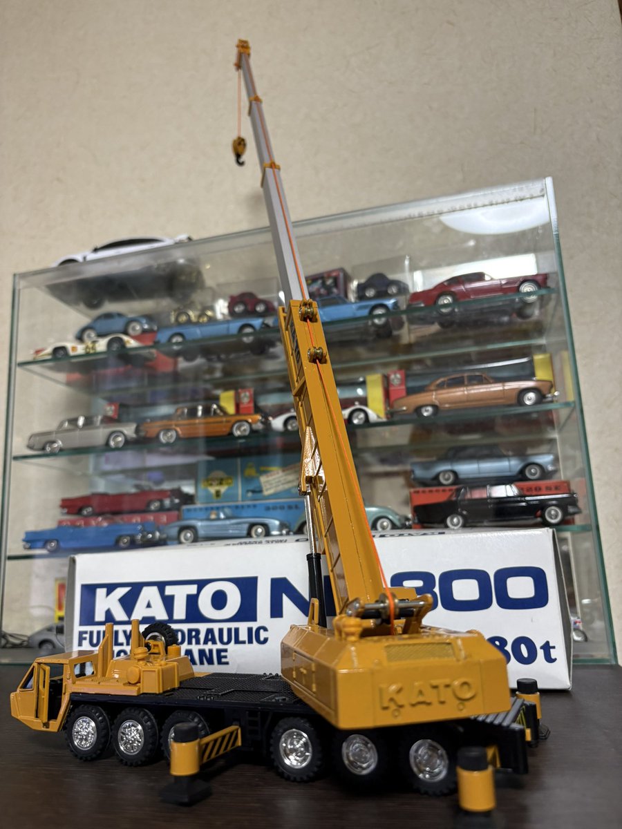 uru2016's tweet photo. 1/50 シンセイミニパワー　KATO NK−800 トラッククレーン
こちらはKATO特注で箱以外はオリジナルと同じです
2000年代にかなりのデッドストックが流出した為、オリジナルと比べて入手しやすいモデルです https://t.co/xM69b9ex4p