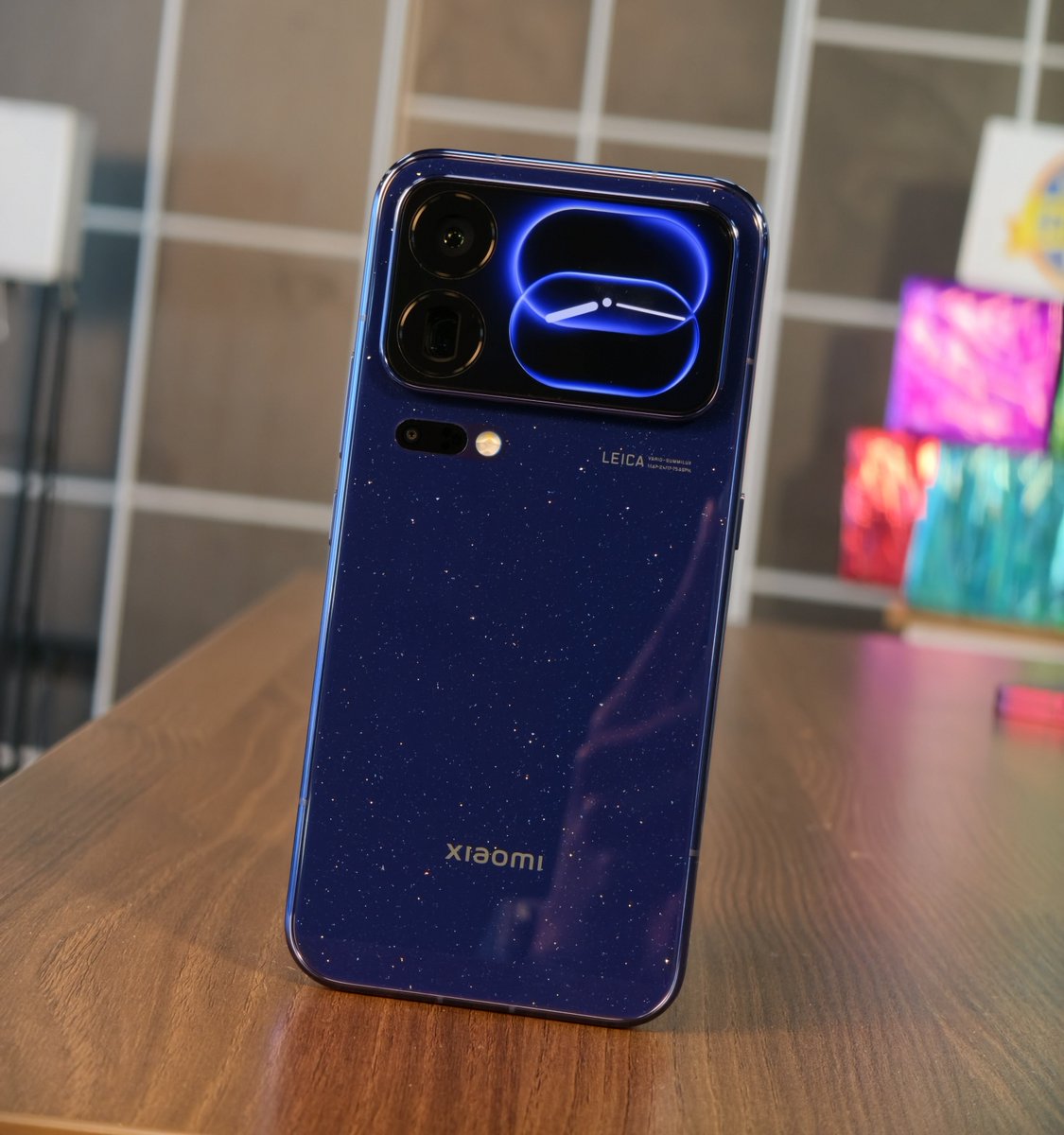 TechMasterCo's tweet photo. Xiaomi 18 Pro Max in the house, guys! 🔥

I really love this Starry Blue colour 💙

What do you want me to test or show you on this phone? And what do you think of the design? 👀

Full video coming very soon! 🫴 https://t.co/JppUqXVyF7
