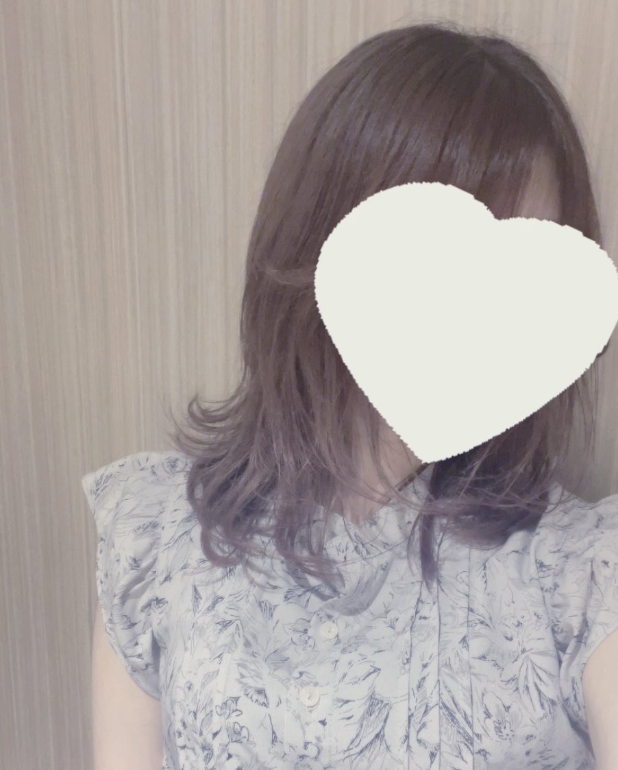 miumiu12x's tweet photo. にゅーへあーになりましたよっと💕

一年浮気してごめんね
やっぱりあなたが1番です🫶

自分に自信を持ってる人にやってもらうと不思議と私にも自信を与えてくれるね

綺麗にしてくれたから次また行く時まで大事に育てるね🌱

久しぶりにインナーを無くしました🫧
色落ちたのしみ💗 https://t.co/w10Ob4grk5