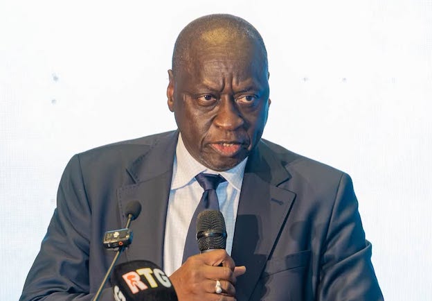 Africaguinee's tweet photo. 🚨🇬🇳Simandou : « Nous devons être lucides », prévient la Banque mondiale✅

«L’exploitation d’une ressource naturelle ne crée pas automatiquement une économie prospère, diversifiée et inclusive.»

https://t.co/WwINyfhRnr https://t.co/FhxqDdRuU3