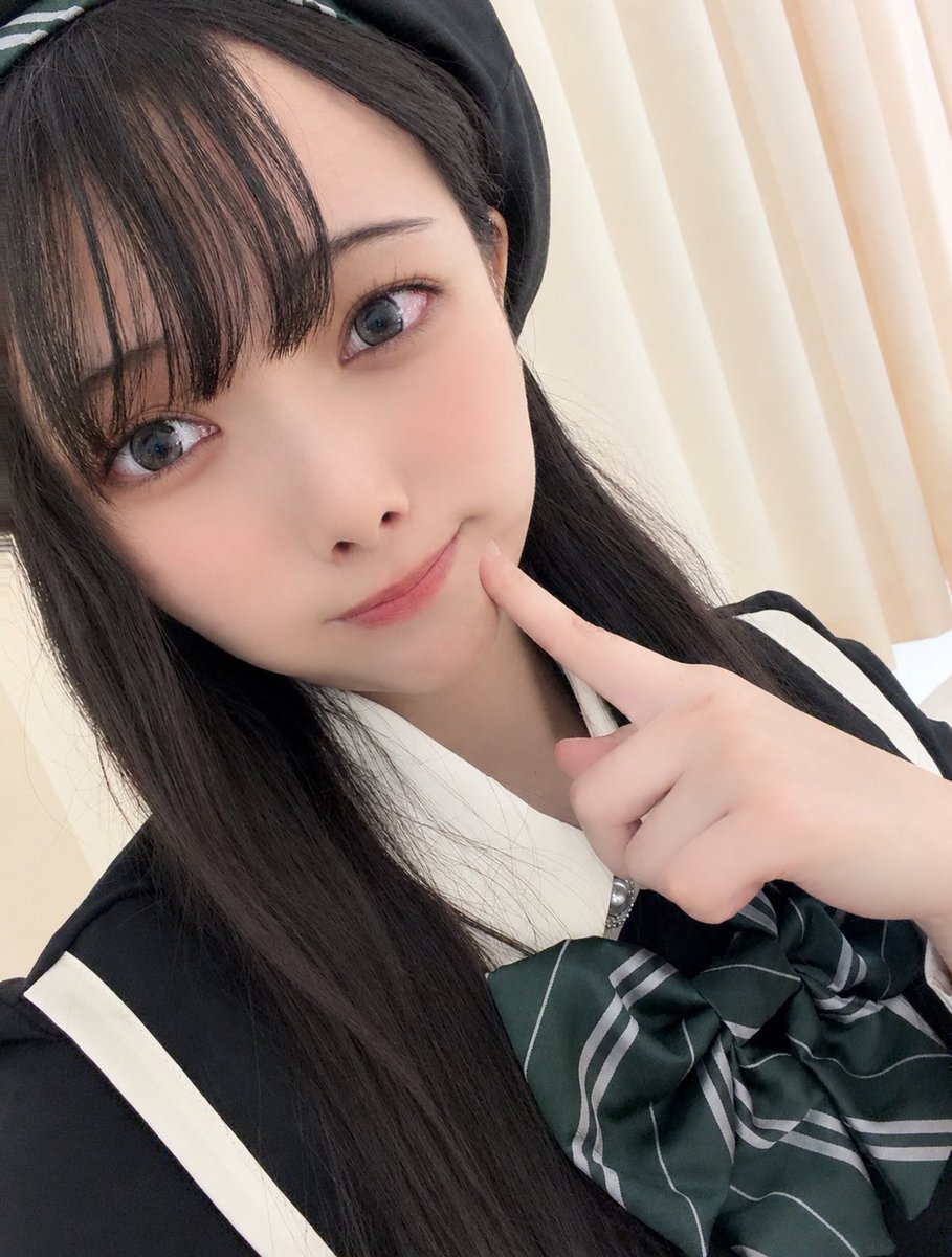 k_5ui7's tweet photo. ユニバ楽しかった！
片目が充血してるのは火薬が直撃したから！ https://t.co/i3rFbc1fTG