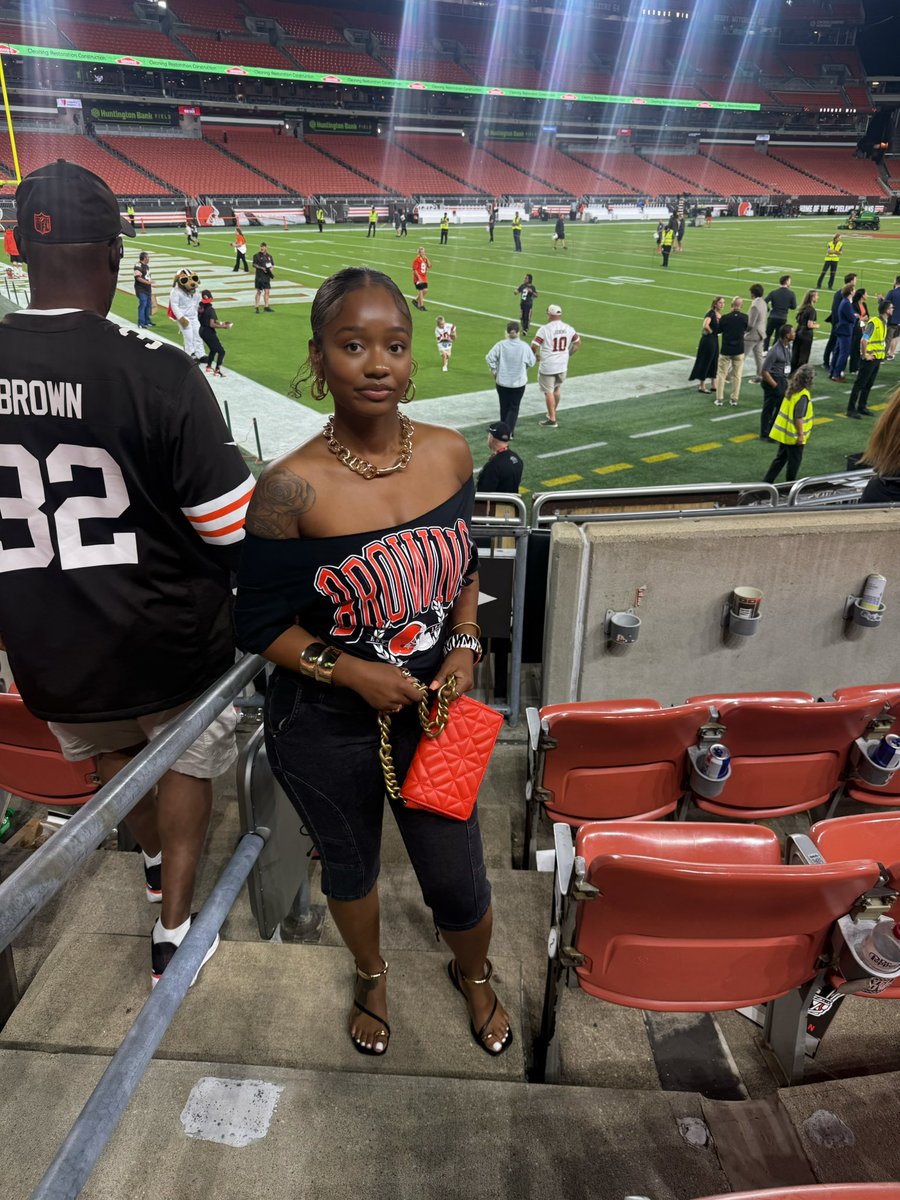 BIGIND0's tweet photo. Browns fan !! 🧡🤎 https://t.co/E0DbtqjLpM