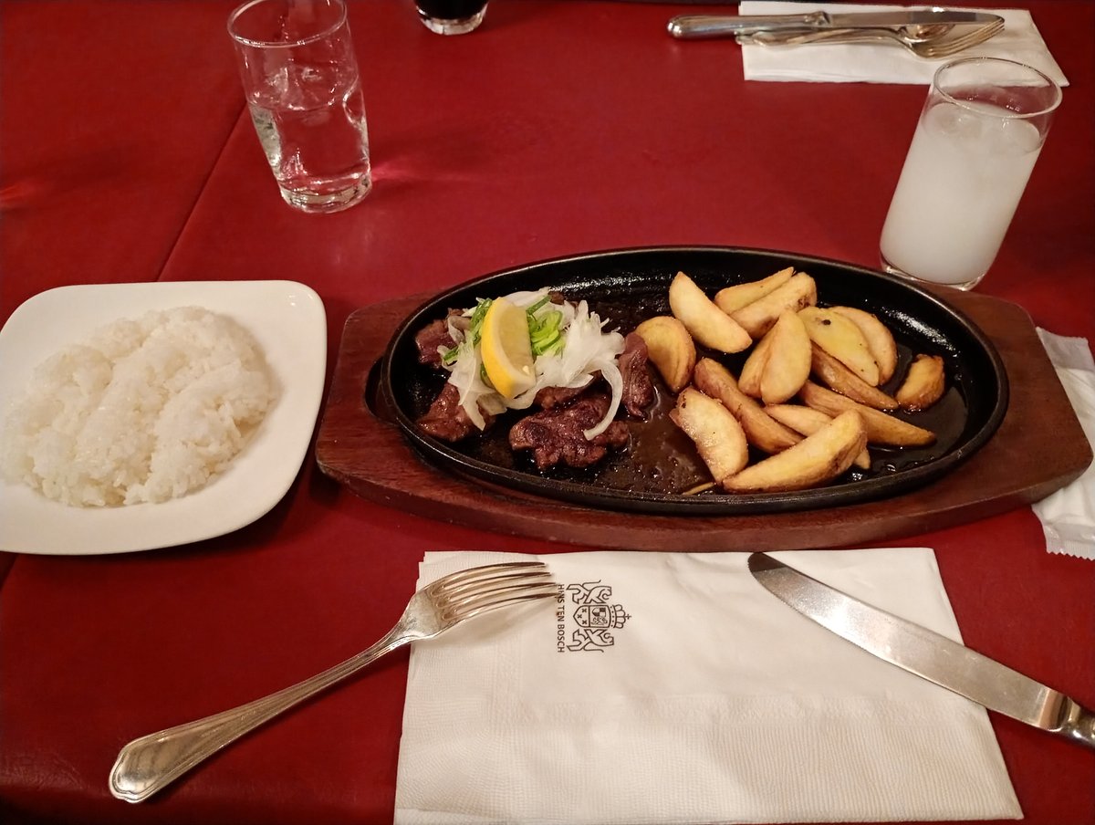 startend525258's tweet photo. ほぼ最終日の四枚投稿
普通にハウステンボスは神 https://t.co/LF2fP0F7Mk