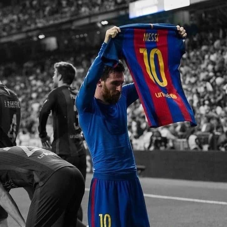 aleeexFCB's tweet photo. Vendería mi alma a cambio de verte jugar una vez más con nuestros colores https://t.co/NWDixJ7wUq