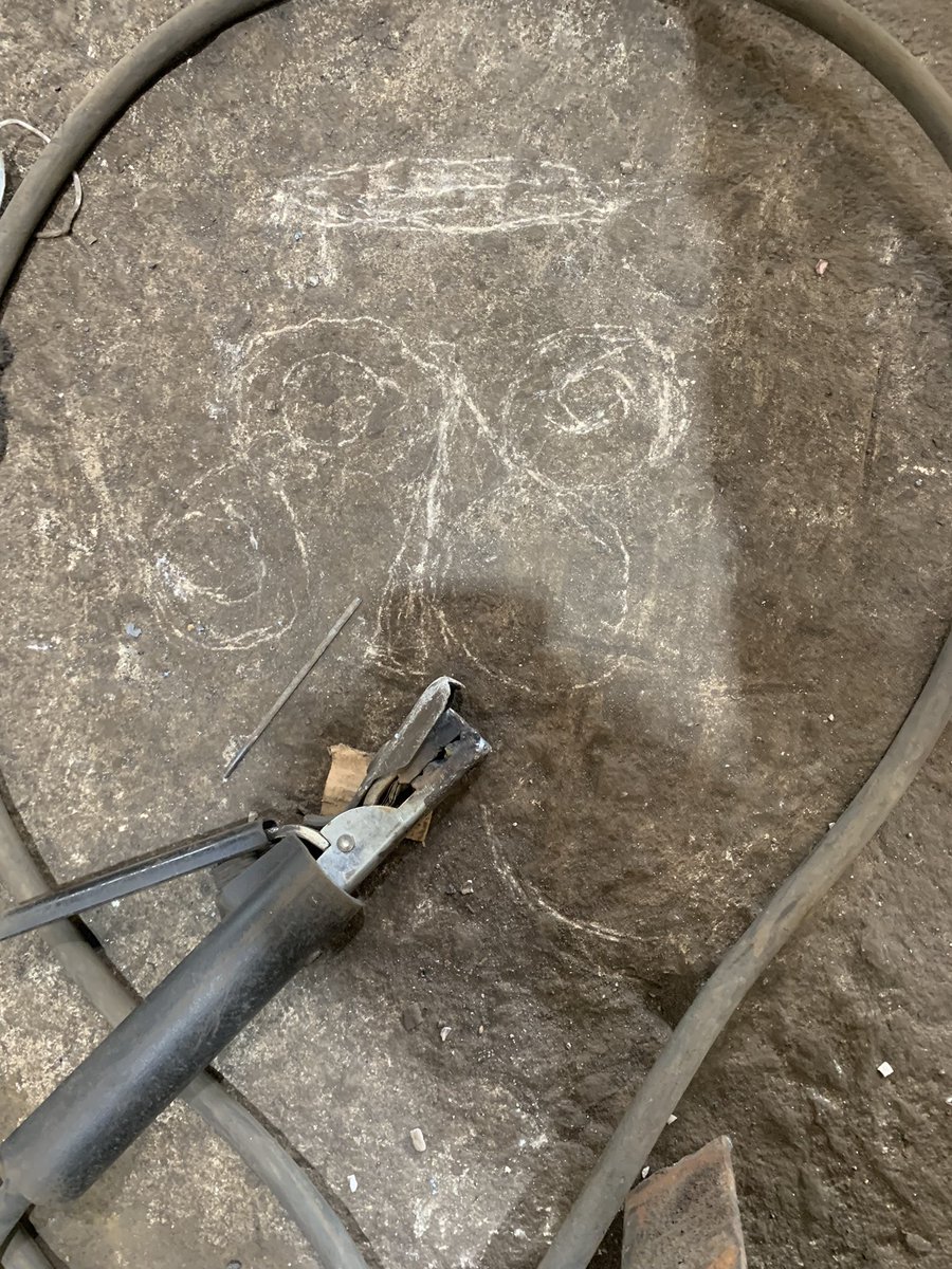 lightout90's tweet photo. Workshop mood: 9am - serious engineer, 9:05am - bored artist 😭
Built up this roller with hardfacing, then my electrode holder decided to draw me.
Welder life na art + steel.
#Fabrication #WeldingLife #lagosworker #NaijaEngineer https://t.co/MBlrIPNyqw