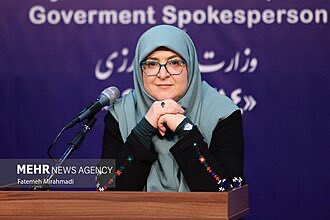 13920matin's tweet photo. خانم مهاجرانی سخنگوی دولت؛
ما برای مذاکره آماده‌ایم و هیچ ترسی نداریم!!
به قول امام خمینی(ر‌ه) خیلی خرید... https://t.co/gNorZa1kSm