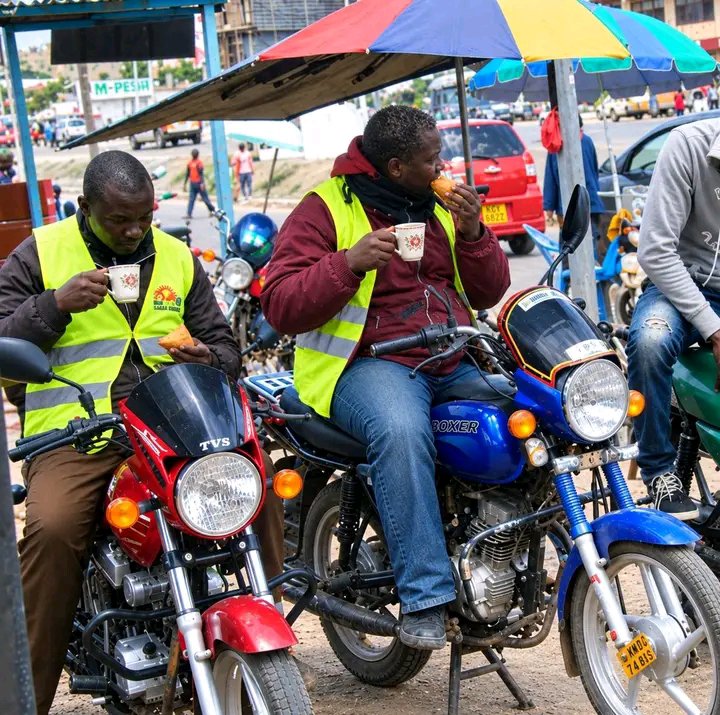ivymuthe's tweet photo. The boda boda sector is producing very obese men. These riders hardly ever walk. In the morning they eat chapati with tea loaded with three spoons of sugar. At lunch it’s chapati and beans. At 4pm it’s more tea with three spoons of sugar and mandazi. And they drink Predator energy drink all day.