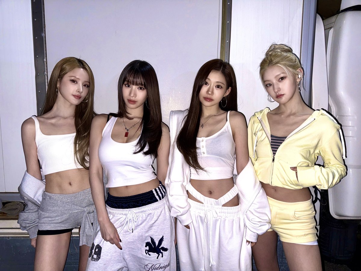 KISSOFLIFE_S2's tweet photo. [📸] 261006

원광대학교 가을문화제 ‘LAST DANCE’

#KISSOFLIFE #키스오브라이프 #KIOF https://t.co/jByBIcnrpO