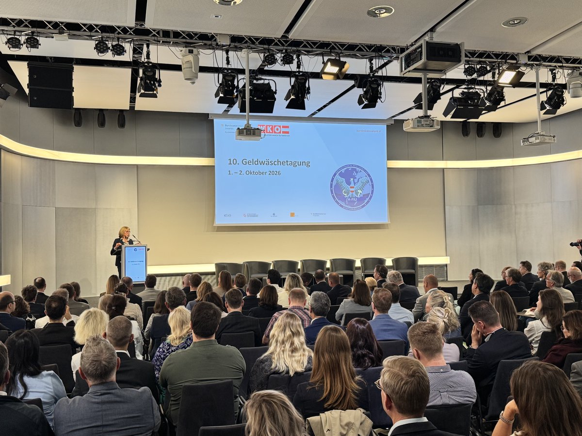 validvent's tweet photo. 2,671 suspicious transaction reports. +117% in one year.

That was one of the numbers that stood out at this year’s Geldwäschetagung in Austria. Crypto is growing up and so is the need to prove where the money came from. At Validvent, we see this every day. https://t.co/QQ67ixuKUg