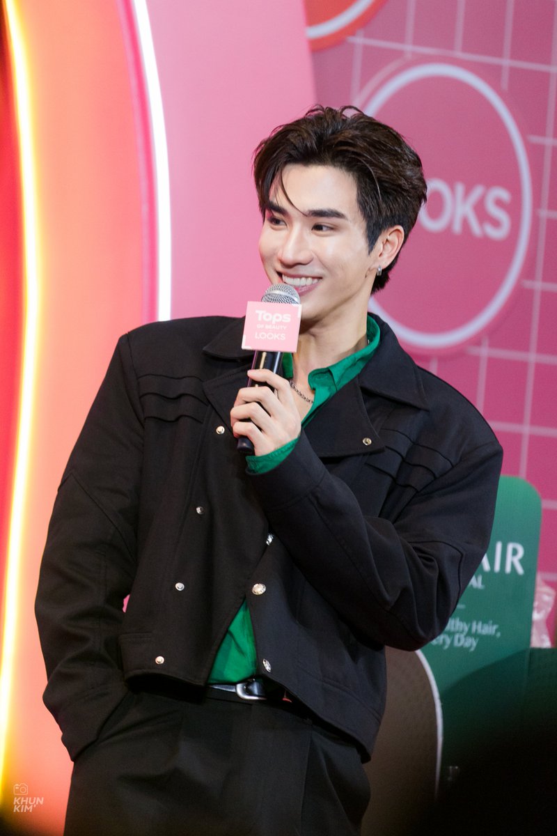 Khunkiim's tweet photo. แวะมาเติมลูกก เลยต้องอยู่รอแฟนลูกด้วยยย 🥰🥰

PERTH X TOPS OF GOHAIR 

#GOHAIRxPerth 
#PerthTanapon #KDPPE https://t.co/b5g7gXphW3