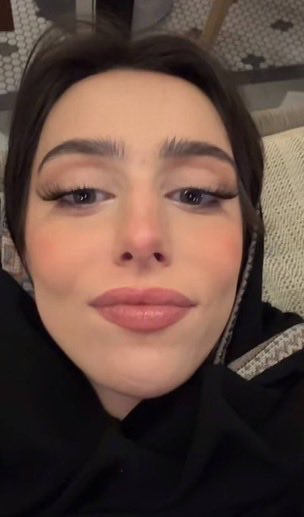 Xs7epz's tweet photo. لسعتك بنظراتها وشفايفها يا غبي؟😵‍💫😭💦
انتبه تخرخر كسمك😭💦🐽

تبي تنحلب على المشهورات؟ دفيع تعال🛐😵‍💫 https://t.co/5YIbpXXaM7