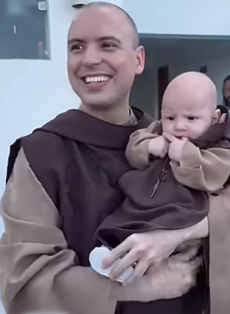 MariaMoonlight_'s tweet photo. Assim como alguns defendem a legalização do aborto, aqueles que defendem a vida têm o direito de expressar sua posição. A defesa da vida não é apenas uma questão religiosa, mas um direito de todo cidadão, independentemente de sua fé.
+ https://t.co/QJzxF9YepC