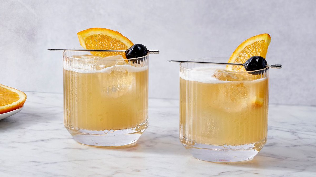 BeachRealty_'s tweet photo. Beach Traveler FB Bon Appétit: Whiskey Sour www.bonappetit.com/recipe/whiskey-sour #WhiskeySour #CocktailRecipe #Mixology #Bourbon #HappyHour www.facebook.com/1042700338365713/posts/1090308330271580 #WhiskeySour #RecetteCocktail #Mixologie #Bourbon #HeureJoyeuse https://t.co/pz0JUCidCG