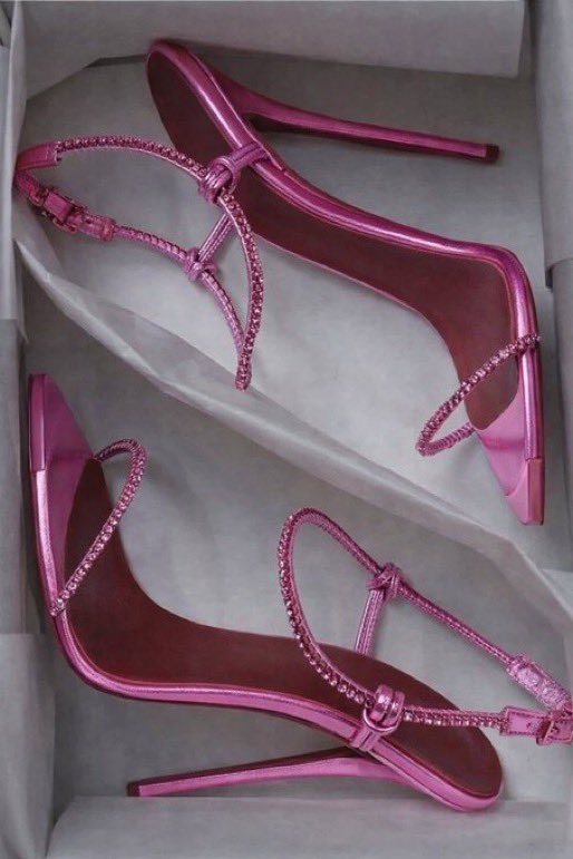 radianceglimmer's tweet photo. pretty pink detailing https://t.co/oaz51OFz4h