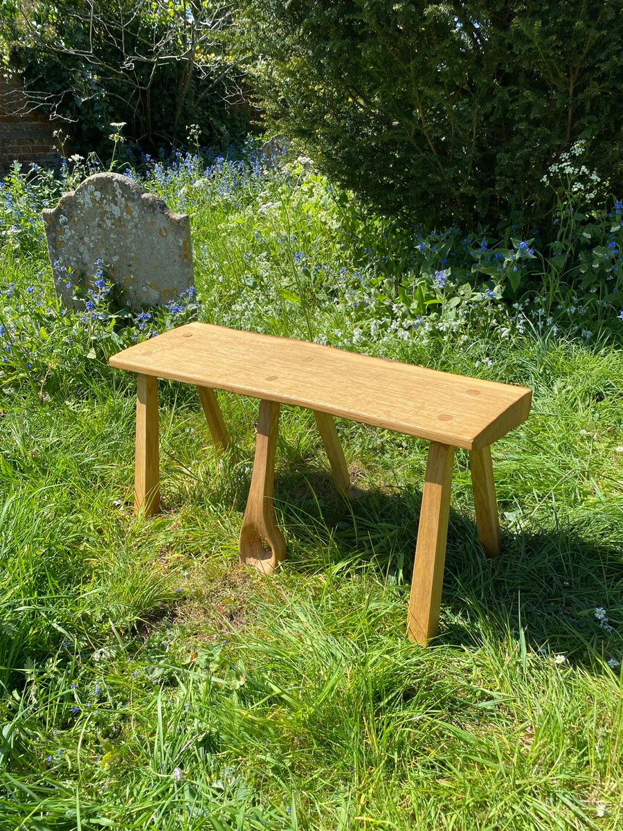 SaxonShipCo's tweet photo. Our oak raffle bench has reached winner Heather Tait in Northumberland! It was delivered by two of our Sæfyrd crew returning from Monster the Loch – wearing their new crew kit.
#SuttonHooShip #SuttonHoo #ExperimentalArchaeology #AngloSaxon https://t.co/UO0fJ9KYSD