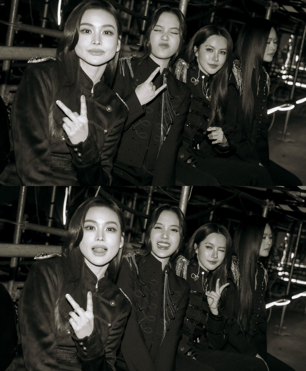 thefirts_'s tweet photo. คอนจบไปจะเดือนนึงเเล้ว นี่ยังไม่ออกจากยูเนี่ยนเลย ติดอยู่อย่างงั้น นครดาราคือที่สุด คือหล่อกันทั้งสี่คนเลย เเต่หล่อสุดก็คงต้องให้สุดหล่อคิ้วบาก คือหล่อเท่อะไรขนาดนั้น ขอคิ้วบากตลอดไปได้มั้ย 🥰🫠🤟🏻

#NamneungMilinD 
#4ElementsInfiniteBonds‌ https://t.co/HNSZQgy3nf