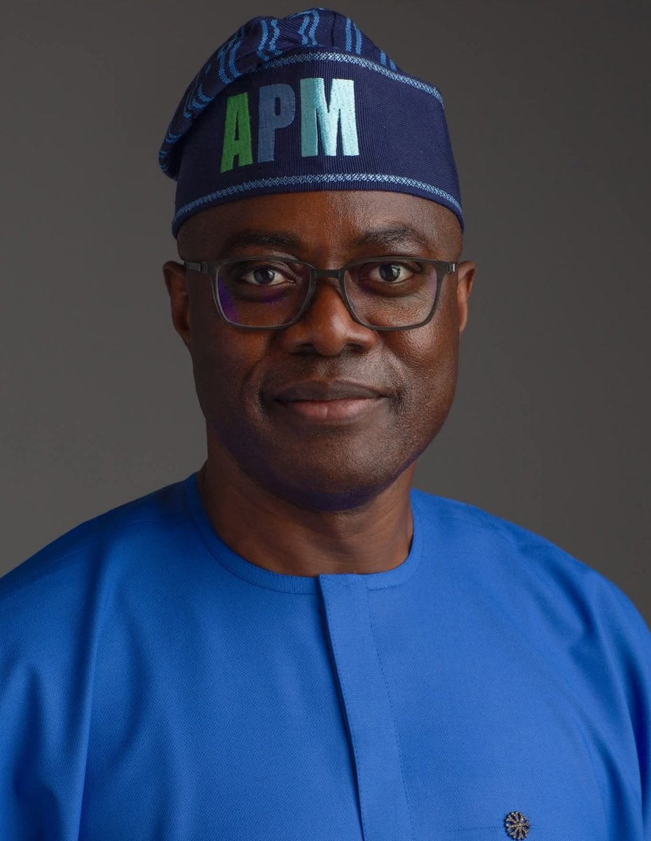 funny_thinker1's tweet photo. Seyi Makinde is the candidate who can send Tinubu back to Lagos in 2027 👌👌 https://t.co/JziCBmVF3M