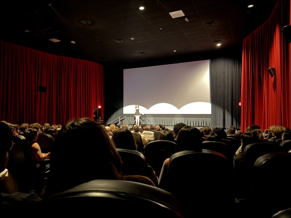 Creatorugg's tweet photo. Congrats on the PACKED showing of your short film Passion Project @itsnatalietrann! Cant wait for it to publicly release :) https://t.co/QKtkwj8eUG