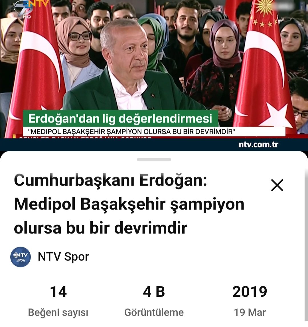 97P904ID's tweet photo. CB'nin Mart 2019'da aşağıdaki açıklamayı yaptığı ve Başakşehir'in şampiyonluğunu işaret ettiği, Başakşehir'in "daha önce hiç şampiyonluk sabahına uyanmamıştık" dediği sezon. 

FBliler olsa ağlardı. GS ise yılmadı, savaştı ve kazandı. bu yüzden GS winner, FB de loser bir kulüptür. https://t.co/RccCQLWiav
